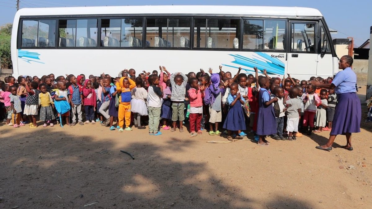 Ampelos Luxembourg Finances a New Bus for St. John’s Integral Education Center (Mangochi, Malawi)